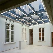ArchitektInnen / KünstlerInnen: TREUSCH architecture<br>Projekt: Feuerwehr am Hof<br>Aufnahmedatum: 08/09<br>Format: 6x9cm C-Dia<br>Lieferformat: Dia-Duplikat, Scan 300 dpi<br>Bestell-Nummer: 090826-03<br>