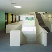 ArchitektInnen / KünstlerInnen: Daniela Ertl, Adrian Tscherteu<br>Projekt: Polytechnische Schule<br>Aufnahmedatum: 09/09<br>Format: 6x9cm C-Neg<br>Lieferformat: C-Print, Scan 300 dpi<br>Bestell-Nummer: 090909-11<br>