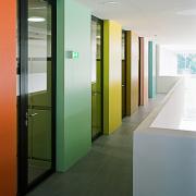 ArchitektInnen / KünstlerInnen: Daniela Ertl, Adrian Tscherteu<br>Projekt: Polytechnische Schule<br>Aufnahmedatum: 09/09<br>Format: 6x9cm C-Neg<br>Lieferformat: C-Print, Scan 300 dpi<br>Bestell-Nummer: 090909-13<br>