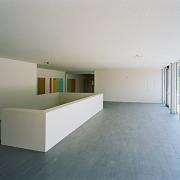 ArchitektInnen / KünstlerInnen: Daniela Ertl, Adrian Tscherteu<br>Projekt: Polytechnische Schule<br>Aufnahmedatum: 09/09<br>Format: 6x9cm C-Neg<br>Lieferformat: C-Print, Scan 300 dpi<br>Bestell-Nummer: 090909-18<br>