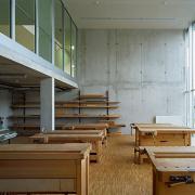 ArchitektInnen / KünstlerInnen: Daniela Ertl, Adrian Tscherteu<br>Projekt: Polytechnische Schule<br>Aufnahmedatum: 09/09<br>Format: 6x9cm C-Dia<br>Lieferformat: Dia-Duplikat, Scan 300 dpi<br>Bestell-Nummer: 090909-24<br>