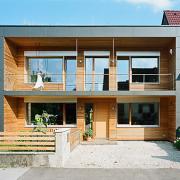 ArchitektInnen / KünstlerInnen: aap.architekten<br>Projekt: Haus F.<br>Aufnahmedatum: 09/09<br>Format: 6x9cm C-Neg<br>Lieferformat: C-Print, Scan 300 dpi<br>Bestell-Nummer: 090922-01<br>