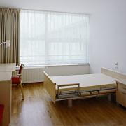 ArchitektInnen / KünstlerInnen: Architektin Sne Veselinovic ZT GmbH<br>Projekt: Engelsbad<br>Aufnahmedatum: 05/09<br>Format: 6x9cm C-Neg<br>Lieferformat: C-Print, Scan 300 dpi<br>Bestell-Nummer: 090529-22<br>