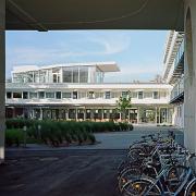 ArchitektInnen / KünstlerInnen: Architektin Sne Veselinovic ZT GmbH<br>Projekt: Engelsbad<br>Aufnahmedatum: 05/09<br>Format: 6x9cm C-Neg<br>Lieferformat: C-Print, Scan 300 dpi<br>Bestell-Nummer: 090529-07<br>