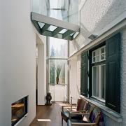 ArchitektInnen / KünstlerInnen: HÜBNER ARCHITEKTEN<br>Projekt: Haus Sch.<br>Aufnahmedatum: 07/09<br>Format: 6x9cm C-Dia<br>Lieferformat: C-Print, Scan 300 dpi<br>Bestell-Nummer: 090721-08<br>