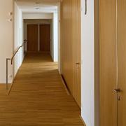 ArchitektInnen / KünstlerInnen: RUNSER / PRANTL architekten<br>Projekt: Pfarrzentrum Neu-Guntramsdorf<br>Aufnahmedatum: 09/09<br>Format: 6x9cm C-Dia<br>Lieferformat: Dia-Duplikat, Scan 300 dpi<br>Bestell-Nummer: 090915-23<br>