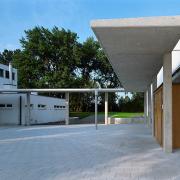 ArchitektInnen / KünstlerInnen: RUNSER / PRANTL architekten<br>Projekt: Pfarrzentrum Neu-Guntramsdorf<br>Aufnahmedatum: 09/09<br>Format: 6x9cm C-Dia<br>Lieferformat: Dia-Duplikat, Scan 300 dpi<br>Bestell-Nummer: 090915-09<br>