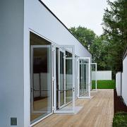 ArchitektInnen / KünstlerInnen: RUNSER / PRANTL architekten<br>Projekt: Pfarrzentrum Neu-Guntramsdorf<br>Aufnahmedatum: 09/09<br>Format: 6x9cm C-Dia<br>Lieferformat: Dia-Duplikat, Scan 300 dpi<br>Bestell-Nummer: 090915-13<br>
