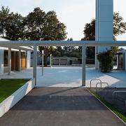 ArchitektInnen / KünstlerInnen: RUNSER / PRANTL architekten<br>Projekt: Pfarrzentrum Neu-Guntramsdorf<br>Aufnahmedatum: 09/09<br>Format: 6x9cm C-Dia<br>Lieferformat: Dia-Duplikat, Scan 300 dpi<br>Bestell-Nummer: 090915-10<br>