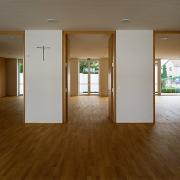 ArchitektInnen / KünstlerInnen: RUNSER / PRANTL architekten<br>Projekt: Pfarrzentrum Neu-Guntramsdorf<br>Aufnahmedatum: 09/09<br>Format: 6x9cm C-Dia<br>Lieferformat: Dia-Duplikat, Scan 300 dpi<br>Bestell-Nummer: 090915-17<br>