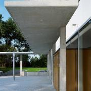 ArchitektInnen / KünstlerInnen: RUNSER / PRANTL architekten<br>Projekt: Pfarrzentrum Neu-Guntramsdorf<br>Aufnahmedatum: 09/09<br>Format: 6x9cm C-Dia<br>Lieferformat: Dia-Duplikat, Scan 300 dpi<br>Bestell-Nummer: 090915-08<br>