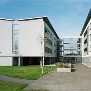 ArchitektInnen / KünstlerInnen: kub a Karl und Bremhorst Architekten<br>Projekt: Pflegeheim<br>Aufnahmedatum: 10/09<br>Format: 6x9cm C-Neg<br>Lieferformat: C-Print, Scan 300 dpi<br>Bestell-Nummer: 091028-06<br>