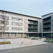 ArchitektInnen / KünstlerInnen: kub a Karl und Bremhorst Architekten<br>Projekt: Pflegeheim<br>Aufnahmedatum: 10/09<br>Format: 6x9cm C-Neg<br>Lieferformat: C-Print, Scan 300 dpi<br>Bestell-Nummer: 091028-08<br>