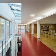 ArchitektInnen / KünstlerInnen: kub a Karl und Bremhorst Architekten<br>Projekt: Pflegeheim Linz<br>Aufnahmedatum: 12/09<br>Format: 6x9cm C-Neg<br>Lieferformat: C-Print, Scan 300 dpi<br>Bestell-Nummer: 091201-04<br>