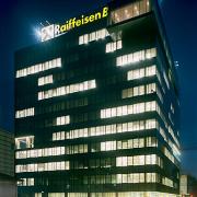 ArchitektInnen / KünstlerInnen: kub a Karl und Bremhorst Architekten<br>Projekt: Raiffeisen Sarajewo<br>Aufnahmedatum: 11/09<br>Format: 6x9cm C-Neg<br>Lieferformat: C-Print, Scan 300 dpi<br>Bestell-Nummer: 091126-26<br>