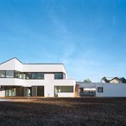 ArchitektInnen / KünstlerInnen: t-hoch-n Ziviltechniker GmbH<br>Projekt: Haus L.<br>Aufnahmedatum: 11/09<br>Format: 6x9cm C-Dia<br>Lieferformat: Dia-Duplikat, Scan 300 dpi<br>Bestell-Nummer: 091119-10<br>
