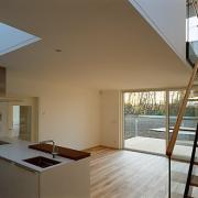 ArchitektInnen / KünstlerInnen: t-hoch-n Ziviltechniker GmbH<br>Projekt: Haus L.<br>Aufnahmedatum: 11/09<br>Format: 6x9cm C-Dia<br>Lieferformat: Dia-Duplikat, Scan 300 dpi<br>Bestell-Nummer: 091119-18<br>