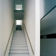 ArchitektInnen / KünstlerInnen: lichtblauwagner architekten generalplaner zt gmbh<br>Projekt: WHA Attemsgasse<br>Aufnahmedatum: 12/09<br>Format: 6x9cm C-Neg<br>Lieferformat: C-Print, Scan 300 dpi<br>Bestell-Nummer: 091202-18<br>