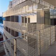 ArchitektInnen / KünstlerInnen: lichtblauwagner architekten generalplaner zt gmbh<br>Projekt: WHA Attemsgasse<br>Aufnahmedatum: 12/09<br>Format: 6x9cm C-Dia<br>Lieferformat: Dia-Duplikat, Scan 300 dpi<br>Bestell-Nummer: 091202-15<br>