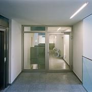 ArchitektInnen / KünstlerInnen: lichtblauwagner architekten generalplaner zt gmbh<br>Projekt: WHA Attemsgasse<br>Aufnahmedatum: 12/09<br>Format: 6x9cm C-Neg<br>Lieferformat: C-Print, Scan 300 dpi<br>Bestell-Nummer: 091202-24<br>