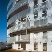 ArchitektInnen / KünstlerInnen: lichtblauwagner architekten generalplaner zt gmbh<br>Projekt: WHA Attemsgasse<br>Aufnahmedatum: 12/09<br>Format: 6x9cm C-Dia<br>Lieferformat: Dia-Duplikat, Scan 300 dpi<br>Bestell-Nummer: 091202-07<br>