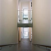 ArchitektInnen / KünstlerInnen: lichtblauwagner architekten generalplaner zt gmbh<br>Projekt: WHA Attemsgasse<br>Aufnahmedatum: 12/09<br>Format: 6x9cm C-Neg<br>Lieferformat: C-Print, Scan 300 dpi<br>Bestell-Nummer: 091202-23<br>