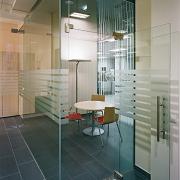 ArchitektInnen / KünstlerInnen: lichtblauwagner architekten generalplaner zt gmbh<br>Projekt: Therapiezentrum Ybbs<br>Aufnahmedatum: 12/09<br>Format: 6x9cm C-Neg<br>Lieferformat: C-Print, Scan 300 dpi<br>Bestell-Nummer: 091217-11<br>