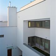 ArchitektInnen / KünstlerInnen: Walter Stelzhammer<br>Projekt: Wohnhausanlage Orasteig<br>Aufnahmedatum: 12/09<br>Format: 6x9cm C-Dia<br>Lieferformat: Dia-Duplikat, Scan 300 dpi<br>Bestell-Nummer: 091203-22<br>