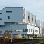 ArchitektInnen / KünstlerInnen: Walter Stelzhammer<br>Projekt: Wohnhausanlage Orasteig<br>Aufnahmedatum: 03/10<br>Format: digital<br>Lieferformat: Scan 300 dpi<br>Bestell-Nummer: 100302-01<br>