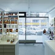 ArchitektInnen / KünstlerInnen: königlarch architekten<br>Projekt: Christinen-Apotheke<br>Aufnahmedatum: 04/10<br>Format: digital<br>Lieferformat: Scan 300 dpi<br>Bestell-Nummer: 100409-09<br>