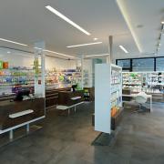ArchitektInnen / KünstlerInnen: königlarch architekten<br>Projekt: Christinen-Apotheke<br>Aufnahmedatum: 04/10<br>Format: digital<br>Lieferformat: Scan 300 dpi<br>Bestell-Nummer: 100409-02<br>