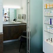 ArchitektInnen / KünstlerInnen: königlarch architekten<br>Projekt: Christinen-Apotheke<br>Aufnahmedatum: 04/10<br>Format: digital<br>Lieferformat: Scan 300 dpi<br>Bestell-Nummer: 100409-10<br>
