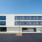 ArchitektInnen / KünstlerInnen: kub a Karl und Bremhorst Architekten<br>Projekt: Pflegeheim Pichling<br>Aufnahmedatum: 04/10<br>Format: digital<br>Lieferformat: Scan 300 dpi<br>Bestell-Nummer: 100407-06<br>