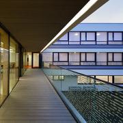 ArchitektInnen / KünstlerInnen: kub a Karl und Bremhorst Architekten<br>Projekt: Pflegeheim Pichling<br>Aufnahmedatum: 04/10<br>Format: digital<br>Lieferformat: Scan 300 dpi<br>Bestell-Nummer: 100407-42<br>