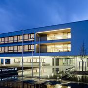ArchitektInnen / KünstlerInnen: kub a Karl und Bremhorst Architekten<br>Projekt: Pflegeheim Pichling<br>Aufnahmedatum: 04/10<br>Format: digital<br>Lieferformat: Scan 300 dpi<br>Bestell-Nummer: 100407-44<br>
