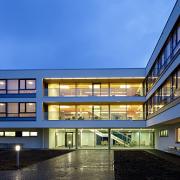 ArchitektInnen / KünstlerInnen: kub a Karl und Bremhorst Architekten<br>Projekt: Pflegeheim Pichling<br>Aufnahmedatum: 04/10<br>Format: digital<br>Lieferformat: Scan 300 dpi<br>Bestell-Nummer: 100407-43<br>