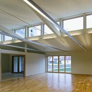 ArchitektInnen / KünstlerInnen: archipel architektur kommunikation<br>Projekt: Pfarrzentrum Eggendorf<br>Aufnahmedatum: 04/10<br>Format: digital<br>Lieferformat: Scan 300 dpi<br>Bestell-Nummer: 100423-25<br>