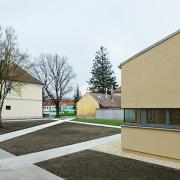ArchitektInnen / KünstlerInnen: archipel architektur kommunikation<br>Projekt: Pfarrzentrum Eggendorf<br>Aufnahmedatum: 04/10<br>Format: digital<br>Lieferformat: Scan 300 dpi<br>Bestell-Nummer: 100423-11<br>