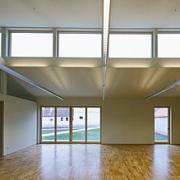 ArchitektInnen / KünstlerInnen: archipel architektur kommunikation<br>Projekt: Pfarrzentrum Eggendorf<br>Aufnahmedatum: 04/10<br>Format: digital<br>Lieferformat: Scan 300 dpi<br>Bestell-Nummer: 100423-26<br>