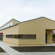 ArchitektInnen / KünstlerInnen: archipel architektur kommunikation<br>Projekt: Pfarrzentrum Eggendorf<br>Aufnahmedatum: 04/10<br>Format: digital<br>Lieferformat: Scan 300 dpi<br>Bestell-Nummer: 100423-09<br>