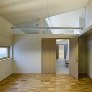 ArchitektInnen / KünstlerInnen: archipel architektur kommunikation<br>Projekt: Pfarrzentrum Eggendorf<br>Aufnahmedatum: 04/10<br>Format: digital<br>Lieferformat: Scan 300 dpi<br>Bestell-Nummer: 100423-28<br>