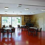 ArchitektInnen / KünstlerInnen: aap.architekten<br>Projekt: Pflegeheim Guntramsdorf<br>Aufnahmedatum: 04/10<br>Format: digital<br>Lieferformat: Scan 300 dpi<br>Bestell-Nummer: 100429-16<br>