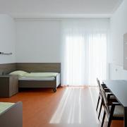 ArchitektInnen / KünstlerInnen: Johannes Zieser<br>Projekt: Haus 52 Landesklinikum Mauer<br>Aufnahmedatum: 04/10<br>Format: digital<br>Lieferformat: Scan 300 dpi<br>Bestell-Nummer: 100430-33<br>