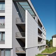 ArchitektInnen / KünstlerInnen: kub a Karl und Bremhorst Architekten<br>Projekt: Pflegeheim Retz<br>Aufnahmedatum: 06/10<br>Format: digital<br>Lieferformat: Scan 300 dpi<br>Bestell-Nummer: 100605-11<br>