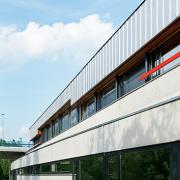 ArchitektInnen / KünstlerInnen: gharakhanzadeh sandbichler architekten zt gmbh<br>Projekt: Feuerwehr Schwaz<br>Aufnahmedatum: 06/10<br>Format: digital<br>Bestell-Nummer: 100625-18<br>