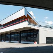 ArchitektInnen / KünstlerInnen: gharakhanzadeh sandbichler architekten zt gmbh<br>Projekt: Feuerwehr Schwaz<br>Aufnahmedatum: 06/10<br>Format: digital<br>Bestell-Nummer: 100625-05<br>