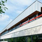 ArchitektInnen / KünstlerInnen: gharakhanzadeh sandbichler architekten zt gmbh<br>Projekt: Feuerwehr Schwaz<br>Aufnahmedatum: 06/10<br>Format: digital<br>Bestell-Nummer: 100625-19<br>