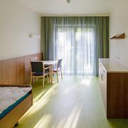 ArchitektInnen / KünstlerInnen: Johannes Zieser<br>Projekt: Landesklinikum Amstetten-Mauer Haus 44<br>Aufnahmedatum: 08/10<br>Format: digital<br>Bestell-Nummer: 100802-44<br>