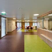 ArchitektInnen / KünstlerInnen: Johannes Zieser<br>Projekt: Landesklinikum Amstetten-Mauer Haus 44<br>Aufnahmedatum: 08/10<br>Format: digital<br>Bestell-Nummer: 100802-36<br>