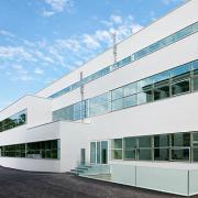 ArchitektInnen / KünstlerInnen: lichtblauwagner architekten generalplaner zt gmbh<br>Projekt: Krankenpflegeschule KFJ-Spital<br>Aufnahmedatum: 08/10<br>Format: digital<br>Bestell-Nummer: 100804-11<br>